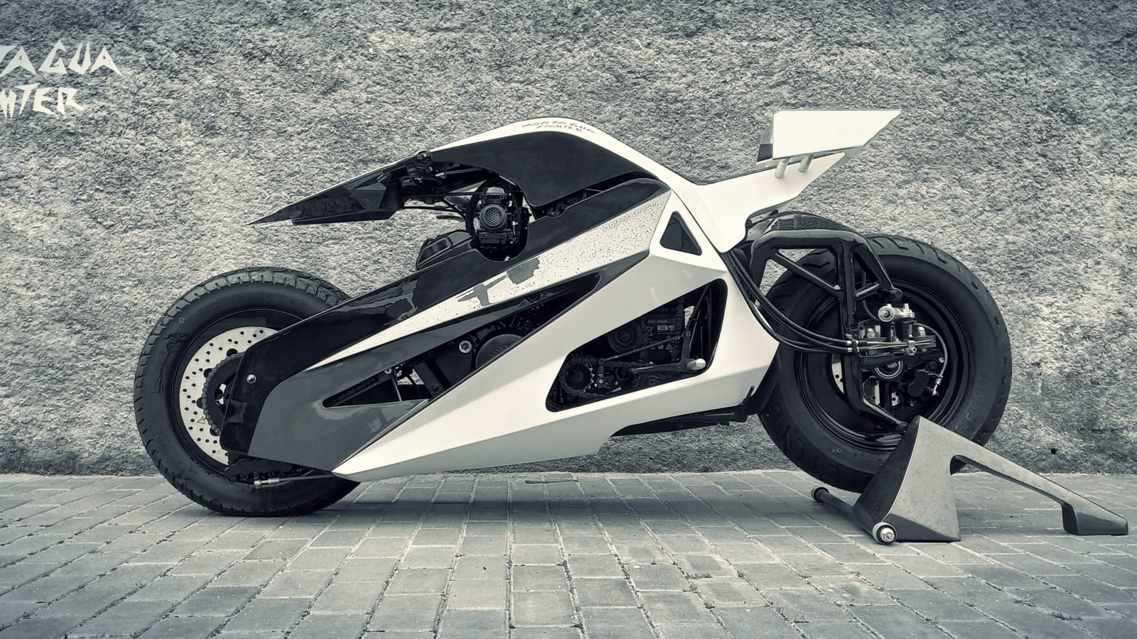 Mortagua Fighter 10. - Living with Gravity